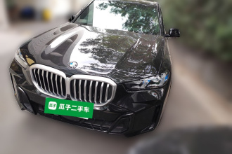 宝马X5 2023款 xDrive 40Li M运动曜夜套装