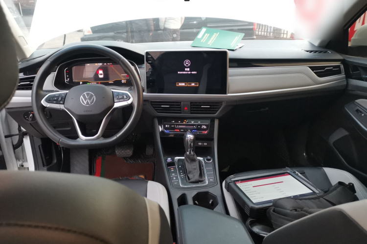 大众 宝来 2023款 280TSI DSG尊行版中控内饰7002