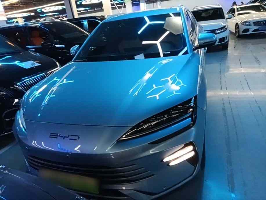 比亚迪 宋PLUS新能源 2024款 荣耀版 DM-i 110km 旗舰型(1)