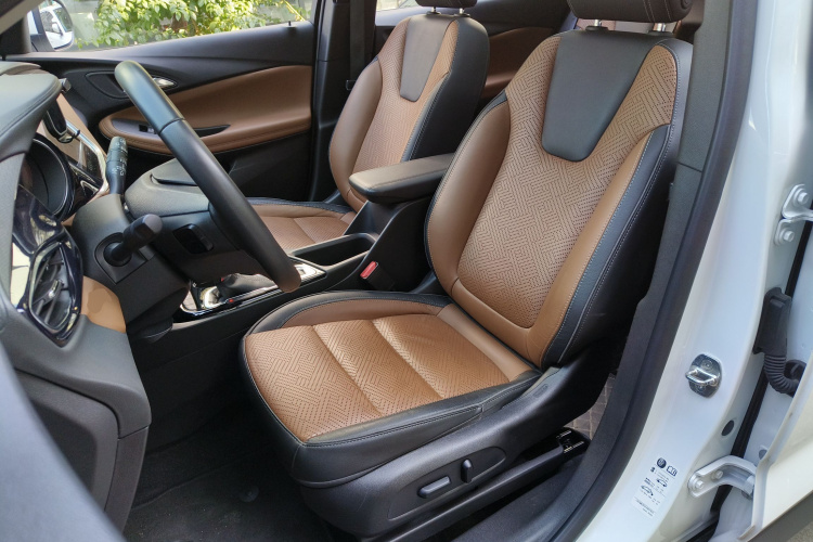 别克 昂科拉GX 2020款 20T CVT两驱旗舰型中控内饰19