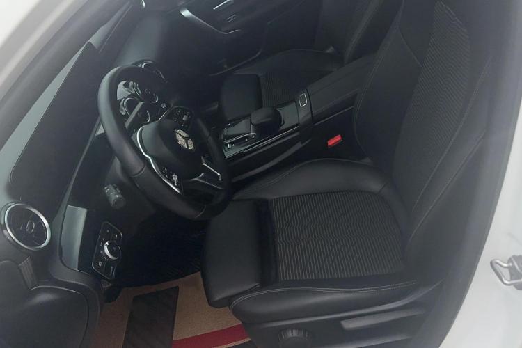 奔驰A级(进口) 2021款 A 200 动感型局部细节19