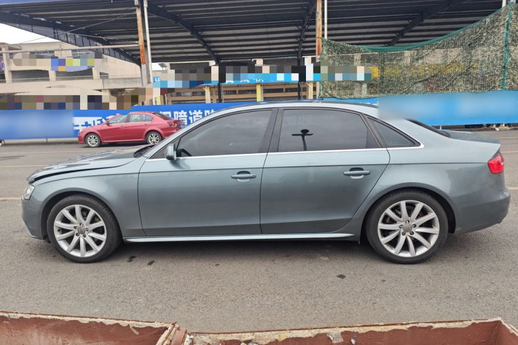 奥迪A4L 2015款 35 TFSI 自动标准型车身外观4