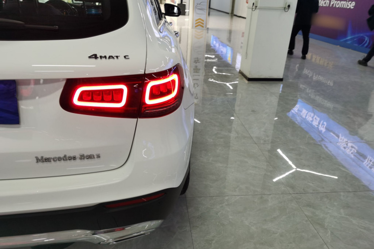 奔驰GLC 2021款 GLC 260 L 4MATIC 动感型车身外观9