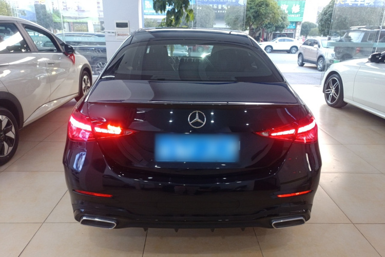 奔驰C级 2023款 C 260 L 皓夜运动版车身外观6