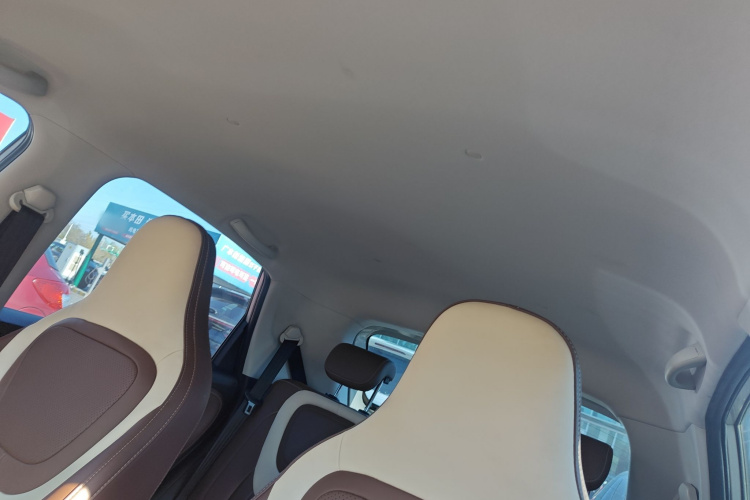 五菱汽车 五菱缤果 2023款 203km 舒享款中控内饰22