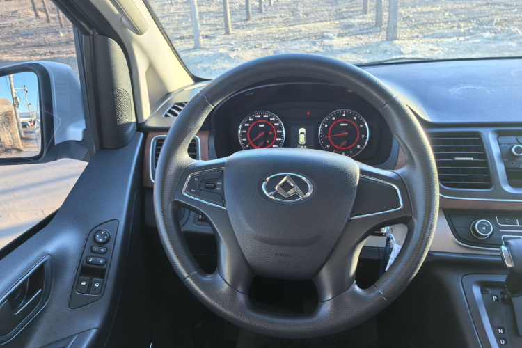 上汽大通MAXUS 大通G10 2016款 2.0T 自动精英版局部细节13