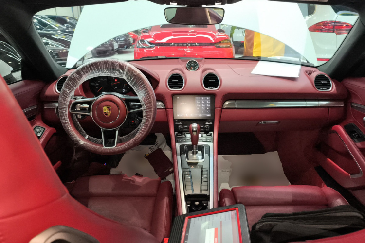 保时捷718 2022款 Cayman 2.0T中控内饰12
