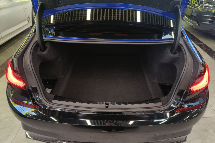 宝马3系 2021款 改款 320Li M运动套装机舱底盘23