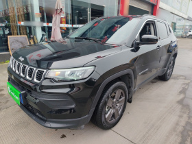 Jeep 指南者 2021款 220T 自动舒适版