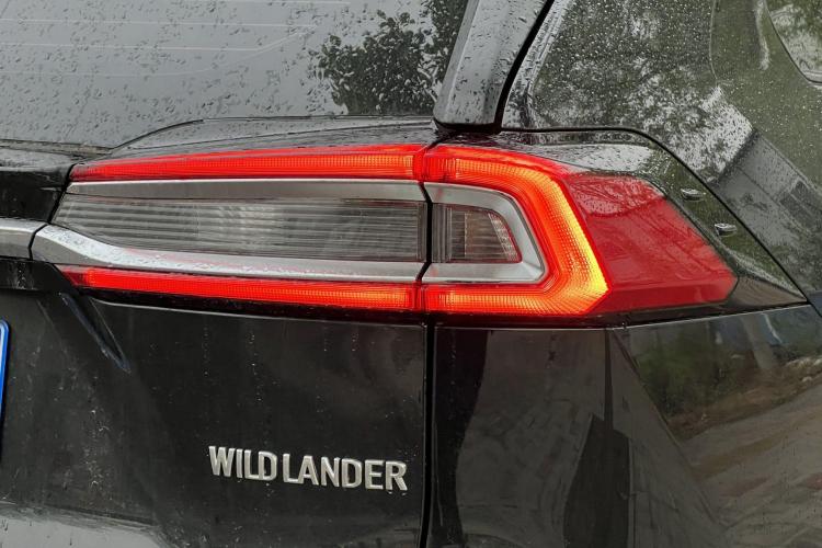 丰田 威兰达 2024款 2.0L CVT两驱领先版车身外观6005