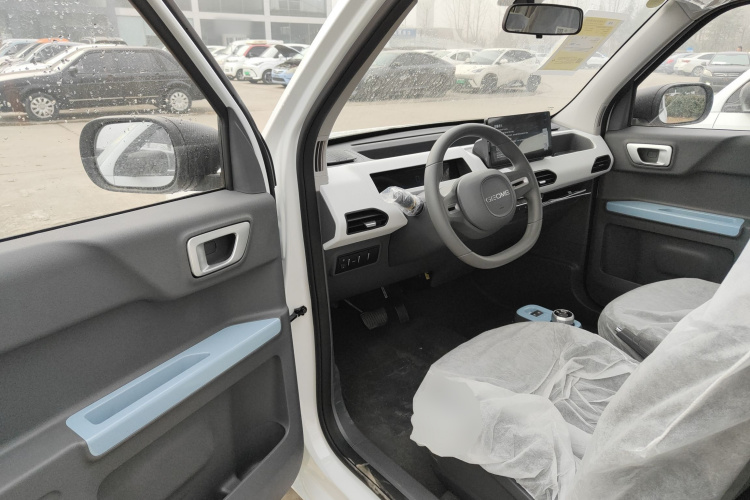 吉利银河 2024款 熊猫mini 200km 耐力熊中控内饰20