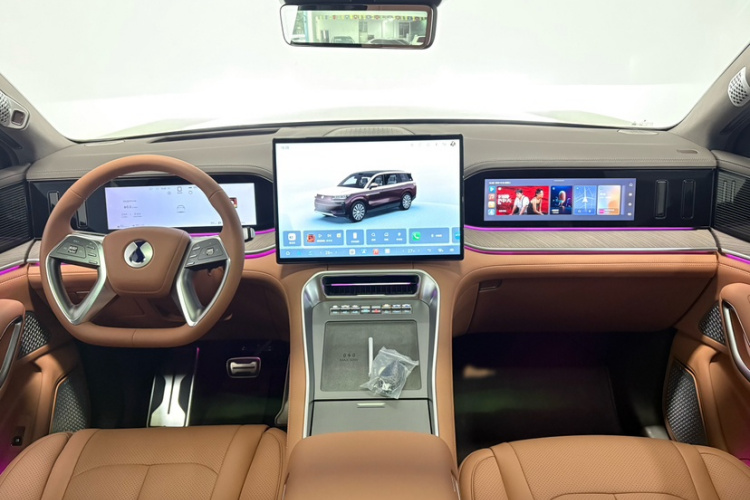 腾势N9 2026款 尊越型中控内饰7003