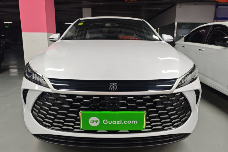 比亚迪 秦PLUS 2025款 DM-i 智驾版 55KM领先型车身外观2