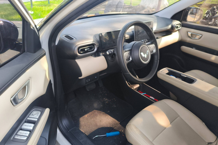 五菱汽车 五菱缤果PLUS 2024款 330km 五座版中控内饰7003