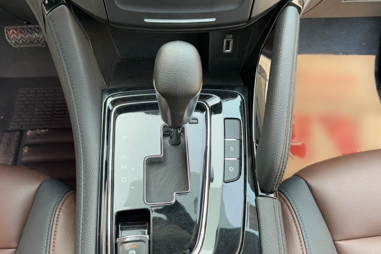 东风风神AX7 2018款 经典 1.6T 自动豪华型局部细节18