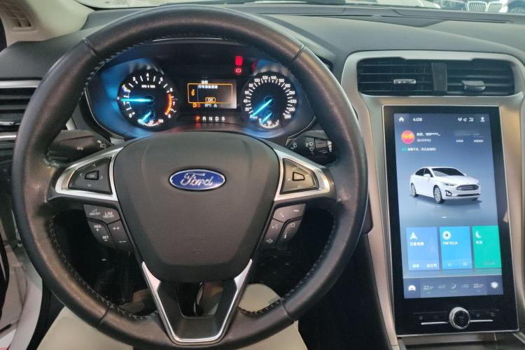 福特 蒙迪欧 2020款 EcoBoost 180 时尚型中控内饰12