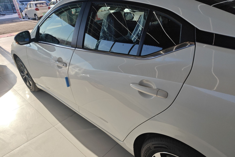 日产 轩逸 2023款 改款 1.6L CVT悦享版车身外观4