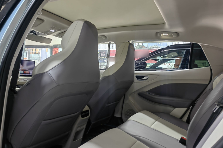 名爵 MG4 EV 2026款 437 自由版中控内饰7003