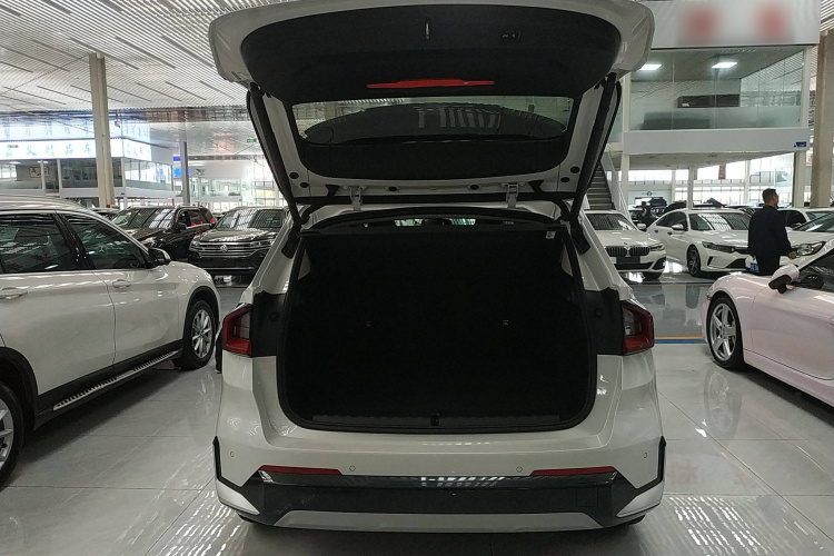 宝马X1 2023款 xDrive25Li X设计套装中控内饰23