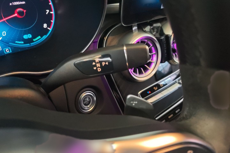 奔驰C级(进口) 2022款 改款 C 260 轿跑车局部细节18