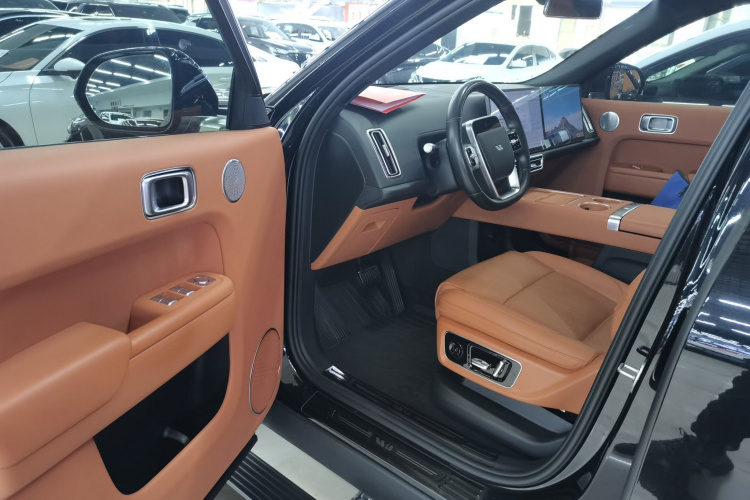 理想汽车 理想L8 2023款 Pro中控内饰20