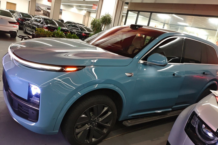 理想汽车 理想L9 2023款 Pro车身外观4