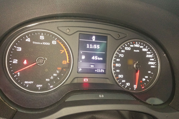 奥迪A3 2018款 30周年年型 Sportback 35 TFSI 风尚型局部细节14