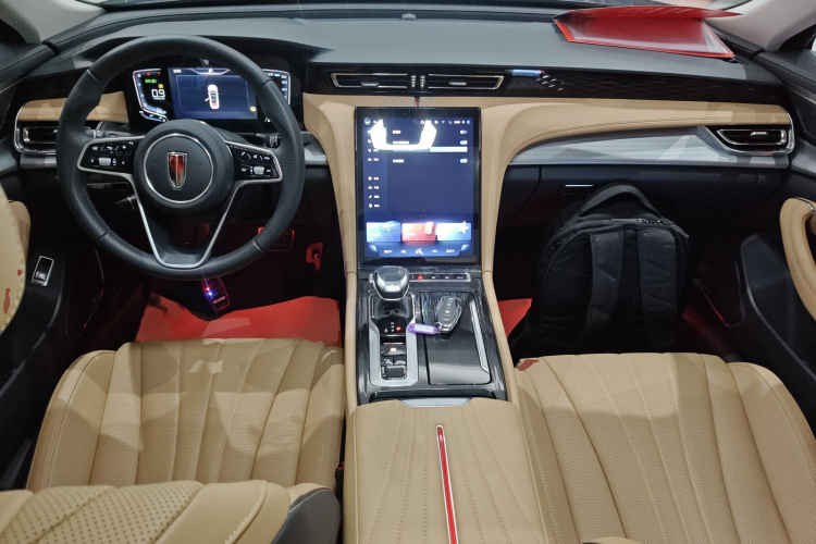 红旗H5 2023款 1.5T DCT智联旗韵版中控内饰12