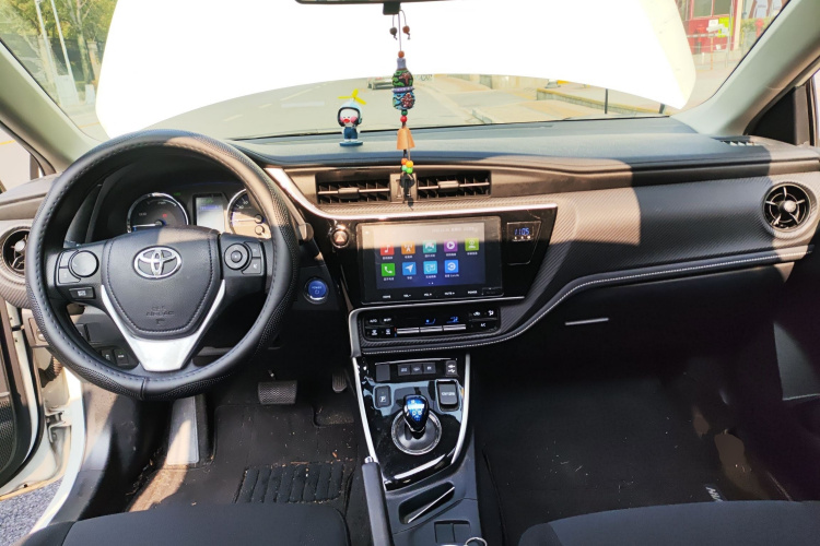 丰田 雷凌双擎E+ 2019款 1.8PH GS E-CVT精英天窗版中控内饰12