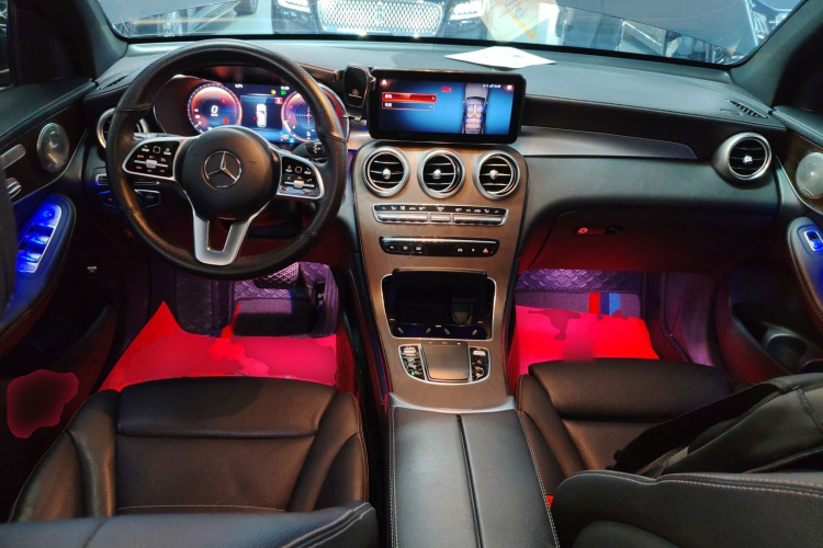 奔驰GLC 2020款 GLC 260 L 4MATIC 豪华型中控内饰12
