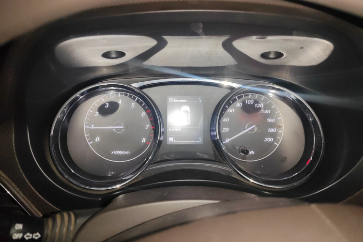 五菱汽车 五菱宏光 2015款 1.5L S1舒适国V局部细节14