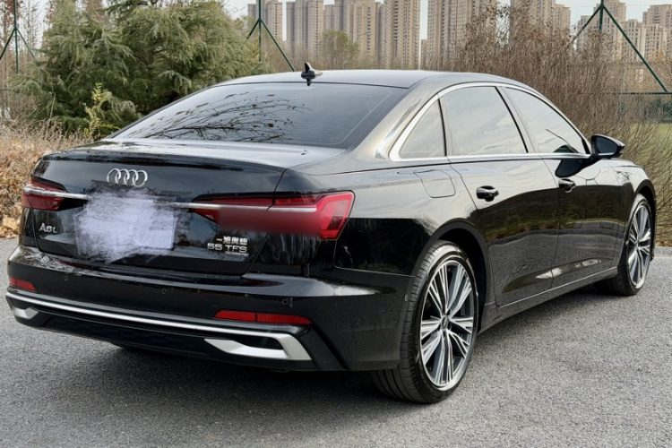 奥迪A6L 2023款 改款 55 TFSI quattro 尊享动感型车身外观6004