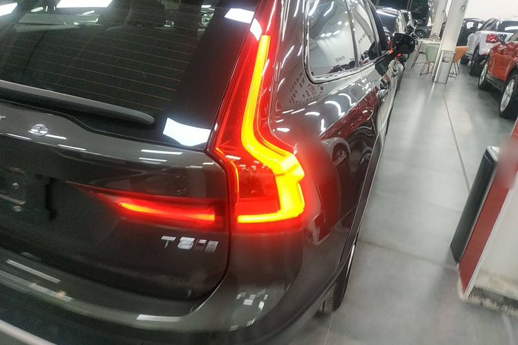 沃尔沃V90 2019款 Cross Country T5 AWD 智远版 国V车身外观9