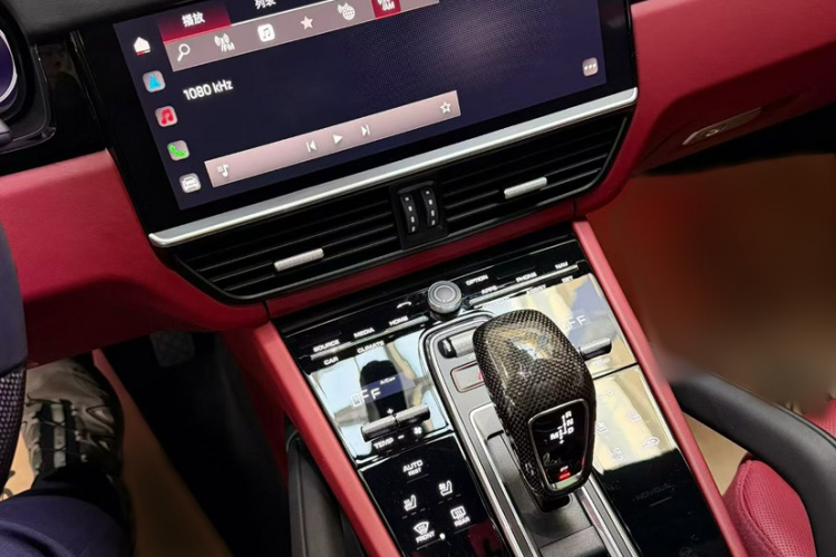 保时捷 2023款 Cayenne 3.0T 铂金版车身外观6008