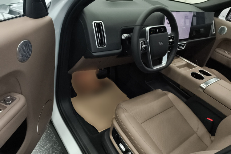 理想汽车 理想L8 2025款 Pro 智能焕新版中控内饰20