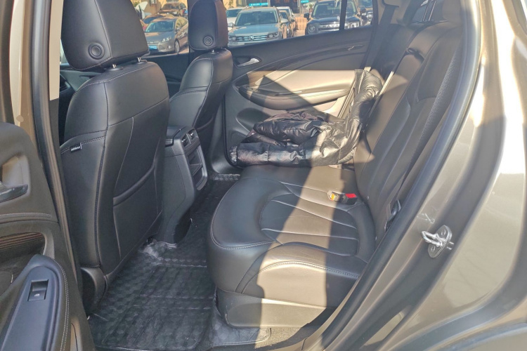 别克 昂科威 2018款 20T 两驱精英型中控内饰7004