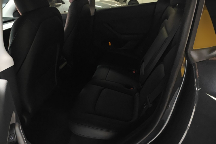 特斯拉 Model Y 2024款 后轮驱动版中控内饰21