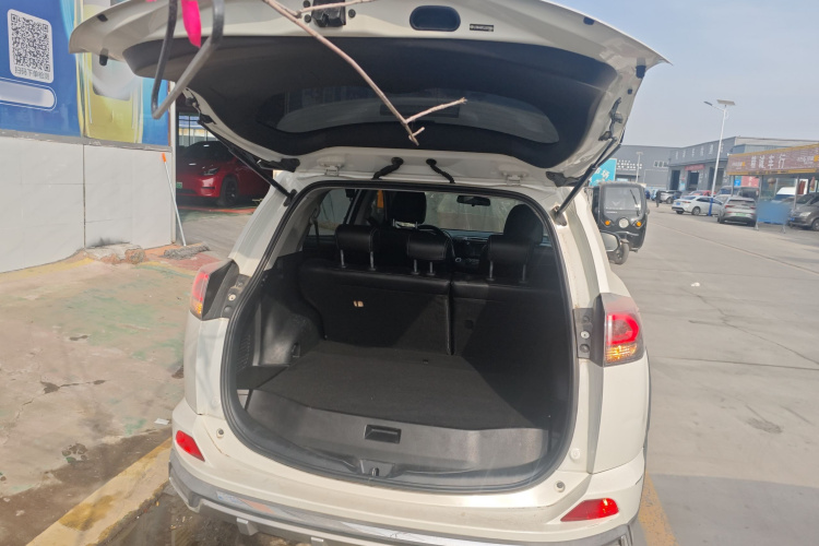 丰田 RAV4荣放 2018款 2.0L CVT两驱风尚X版局部细节23