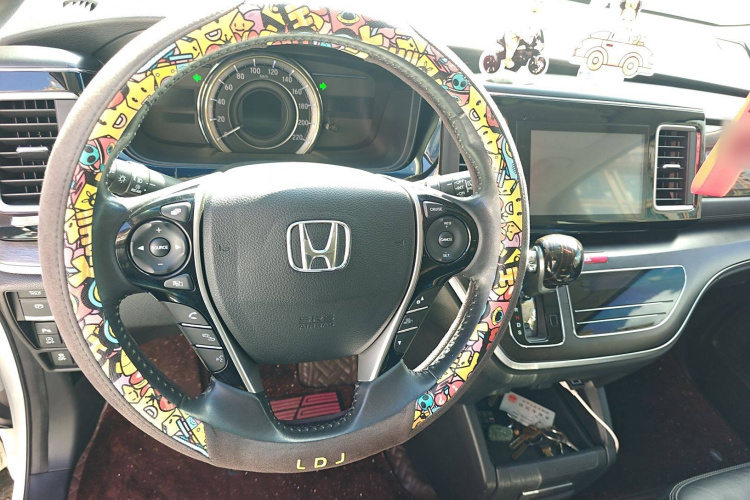 本田 艾力绅 2016款 2.4L 豪华版中控内饰7003