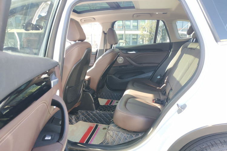 宝马X1 2022款 sDrive25Li 领先型中控内饰7003