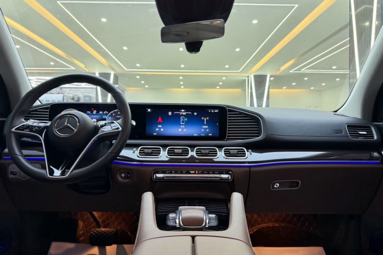 奔驰GLE 2024款 改款 GLE 350 4MATIC 时尚型中控内饰7003