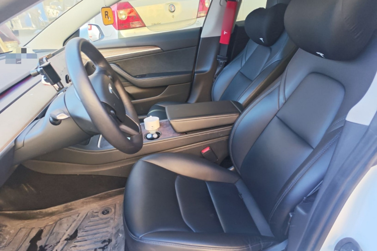 特斯拉 Model 3 2021款 标准续航后驱升级版中控内饰19