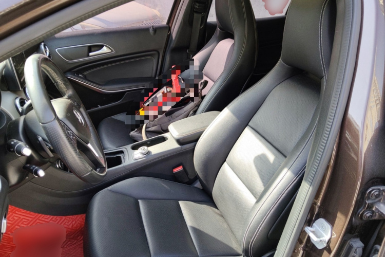 奔驰GLA 2015款 GLA 220 4MATIC 时尚型中控内饰19