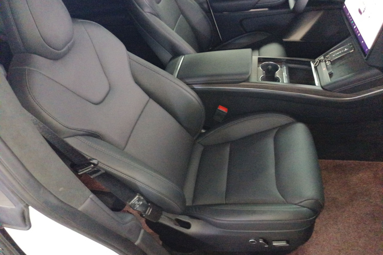 特斯拉 Model X 2023款 双电机全轮驱动版局部细节41