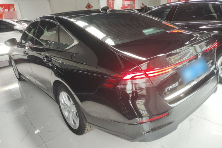 本田 雅阁 2023款 260TURBO 智享版车身外观4