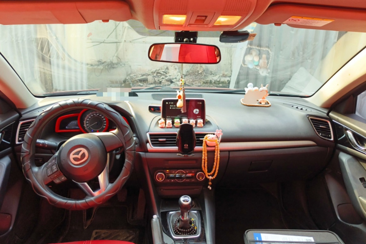 马自达3 昂克赛拉 2016款 三厢 1.5L 手动豪华型中控内饰12