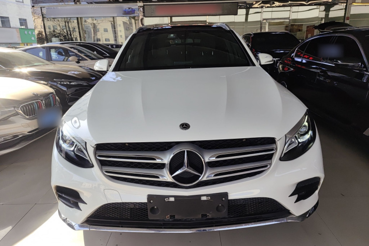奔驰GLC 2018款 改款 GLC 260 4MATIC 动感型车身外观2