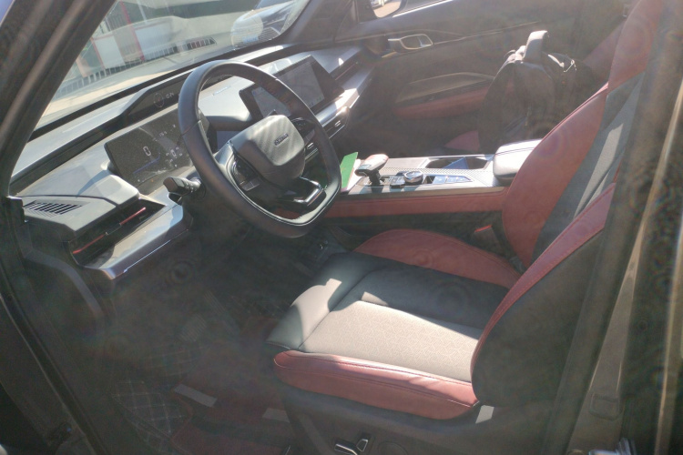 长安欧尚Z6 2023款 蓝鲸 2.0T 自动智行型中控内饰19