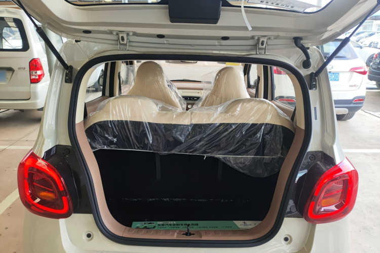 五菱汽车 宏光MINIEV 2025款 四门版 进阶款机舱底盘23