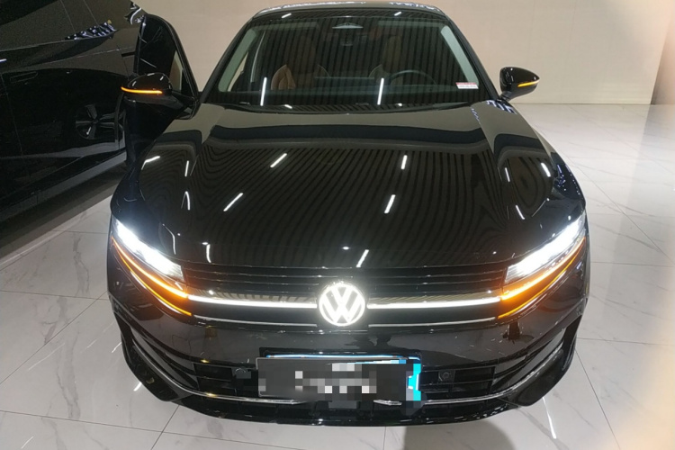 大众 迈腾 2024款 380TSI DSG尊贵版大迈包车身外观2